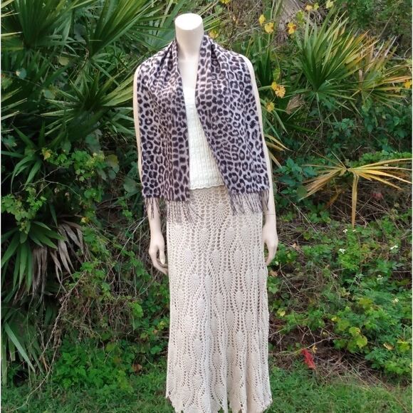 NWOT PRESTON & YORK Leopard Print 100% Acrylic Scarf Wrap with Fringe - Picture 13 of 13